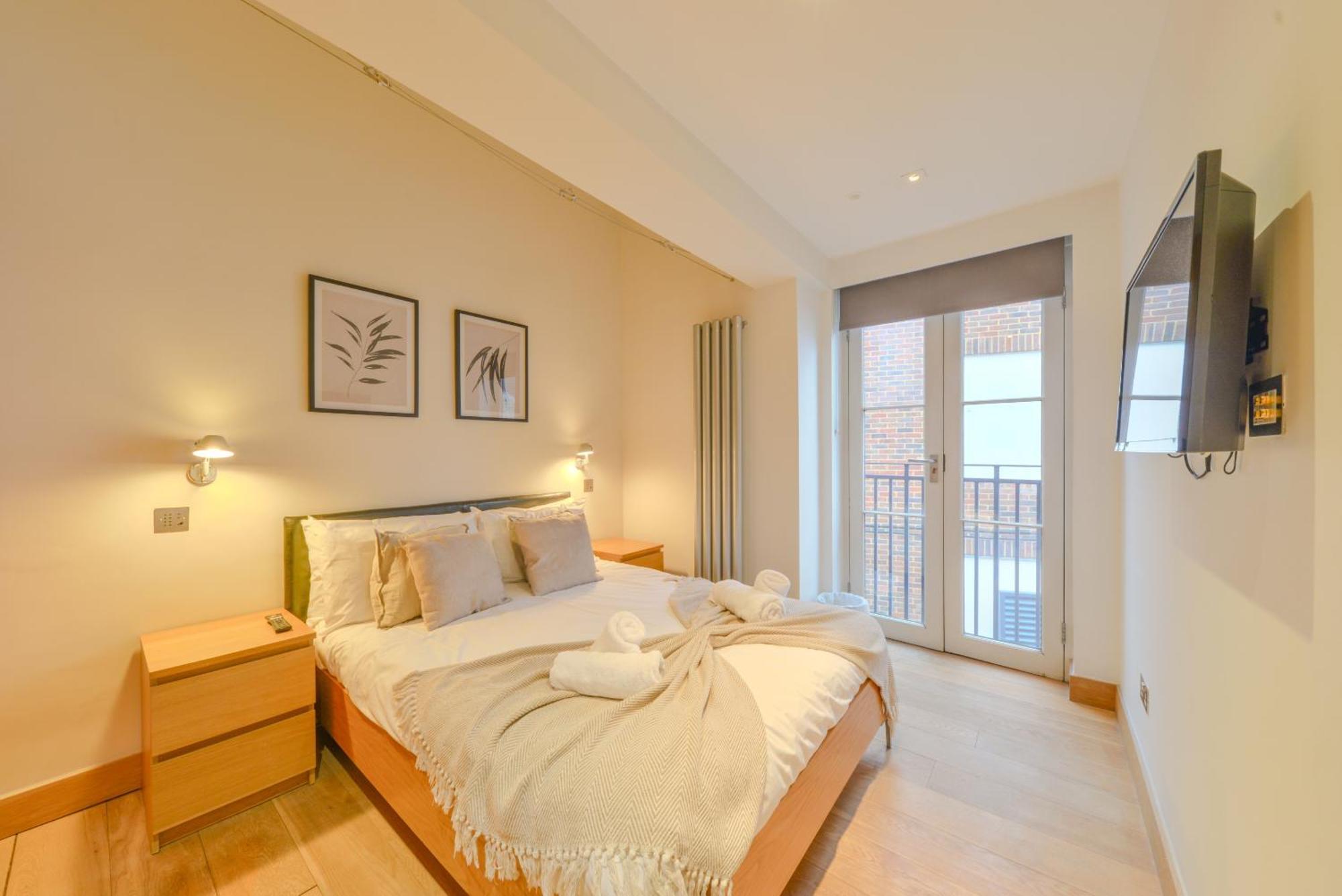 Central Two Bedroom Apartments St Albans By Central Stays Short Lets & Serviced Accommodation With Free Parking Phòng bức ảnh